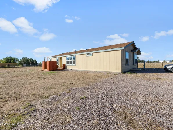 1055 W Hollow Point Trl, Paulden, AZ 86334