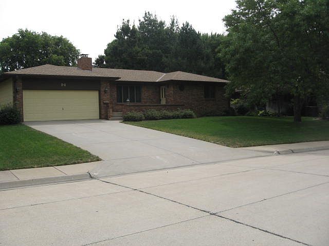 1st image of 96 Ash Ave