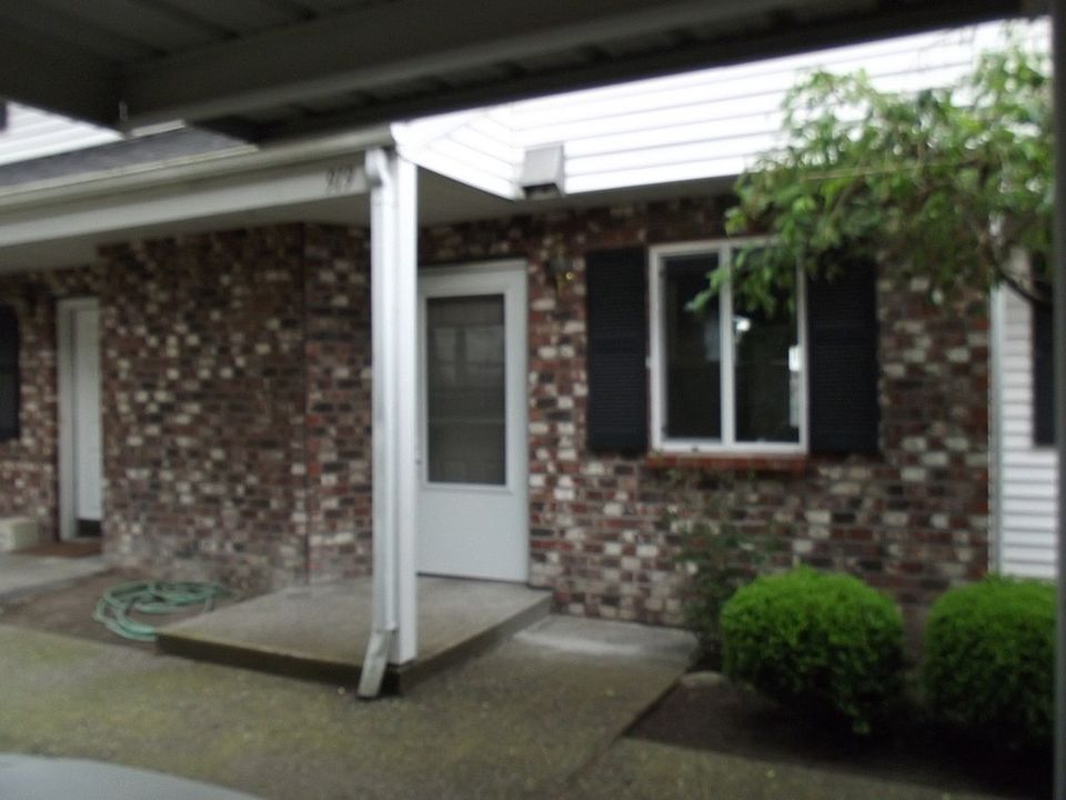 1st image of 919 12th St NE #919