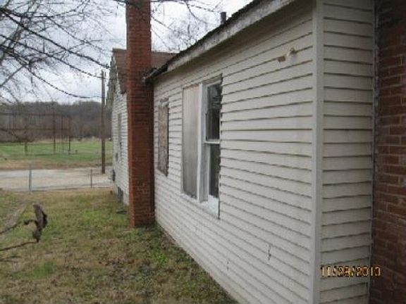 3rd image of 727 Crystal Ave