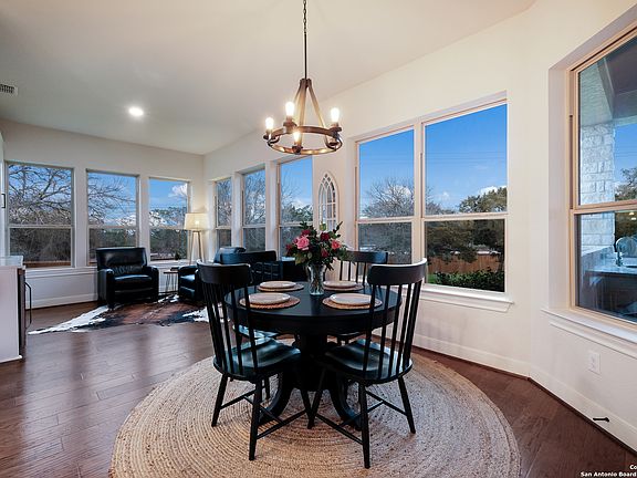 4th image of 9222 CIPRIANI WAY