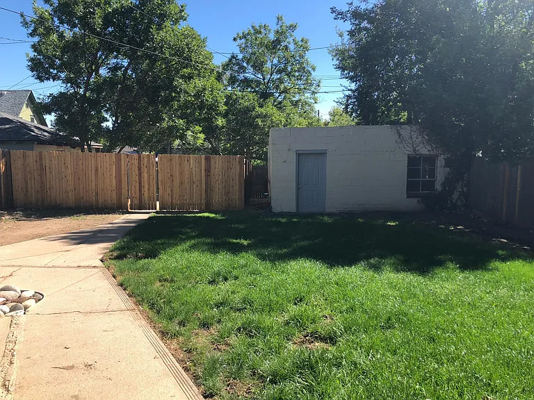 3834 Julian St — Photo 24