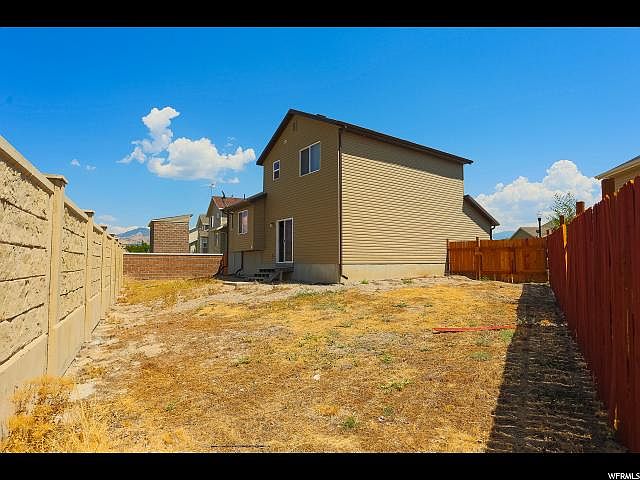 2nd image of 1668 W Eisenhower Way
