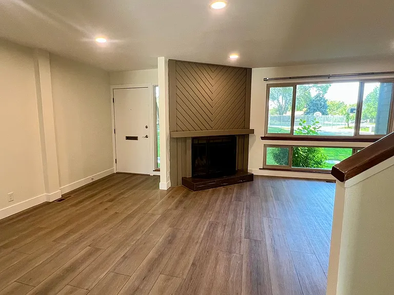 1672 E Marvin Gardens St — Photo 8