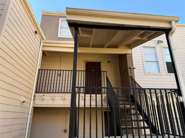 5502 Boca Raton Blvd APT 428, Fort Worth, TX 76112