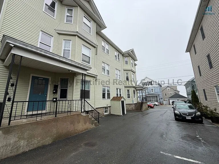 139 Oliver St #1 — Photo 16