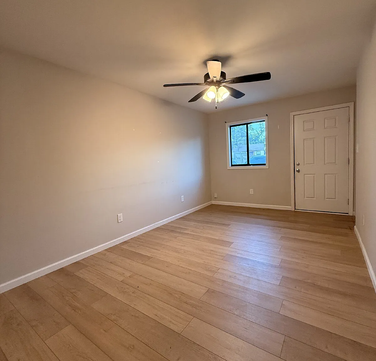 1 bed, 1.0 bath, 572 sqft, $1,250 — Photo 4