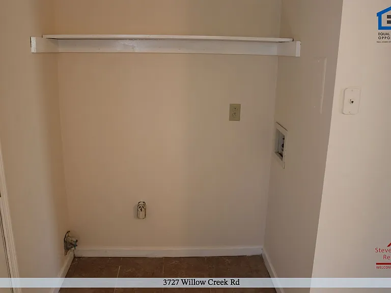 3725 Willow Creek Rd — Photo 11