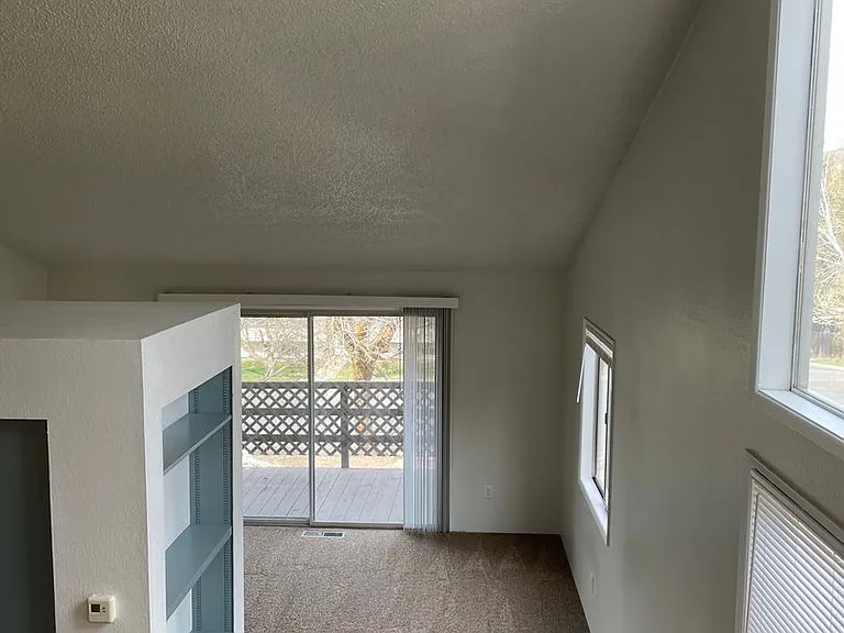 772 W Oregon Ave — Photo 8