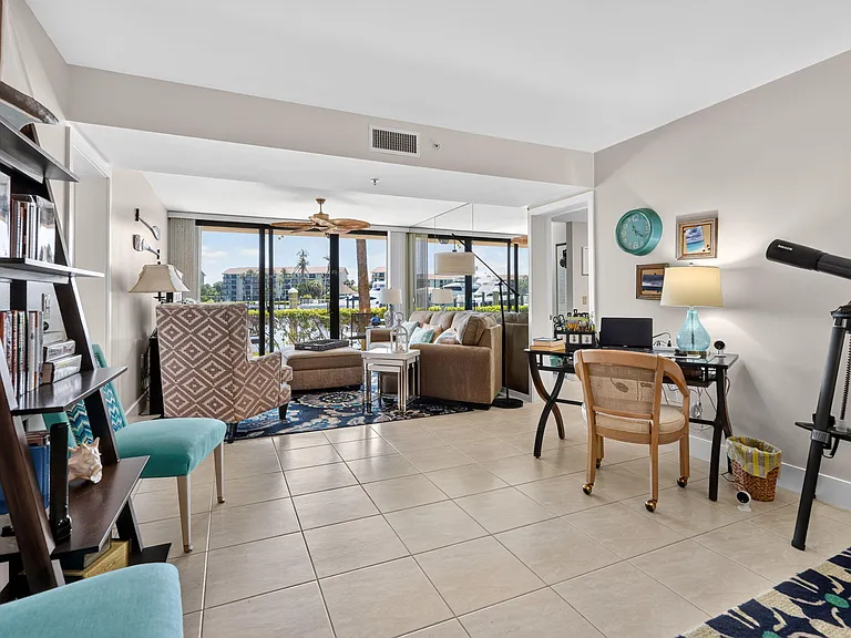 2401 Marina Isle Way #105 — Photo 2