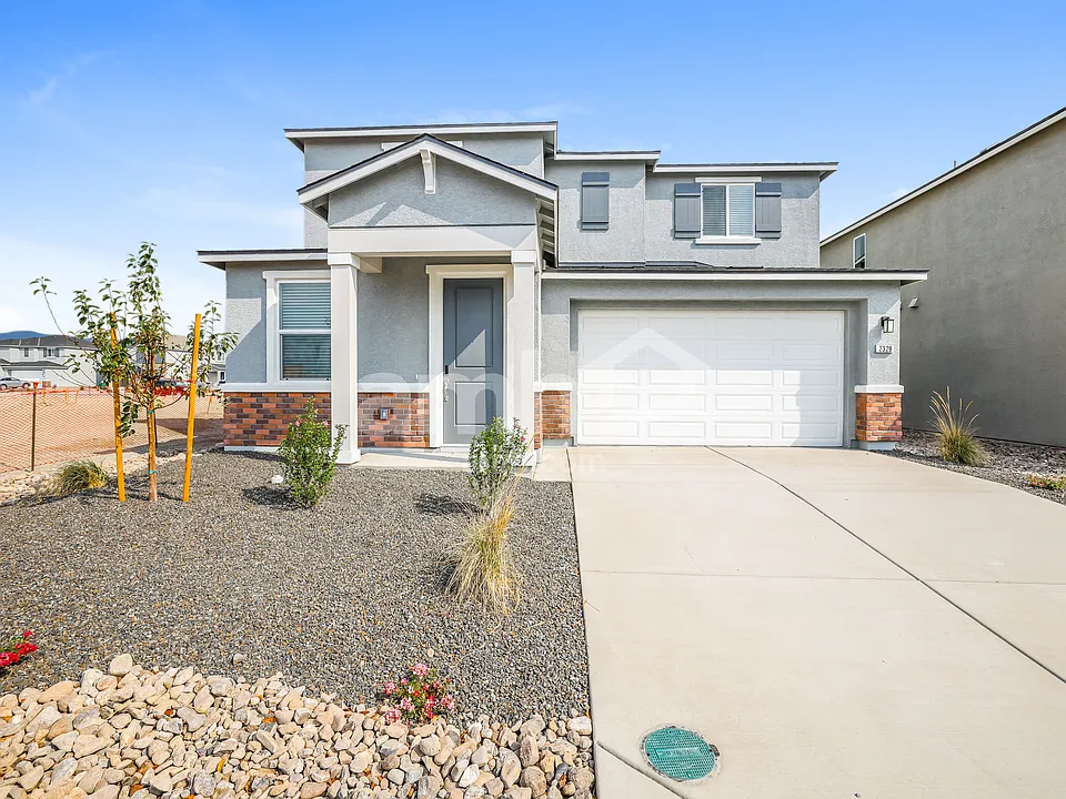 2328 Dolly Ave