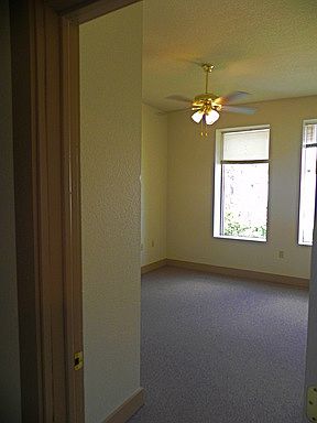 2nd image of 425 Schatzel St APT D