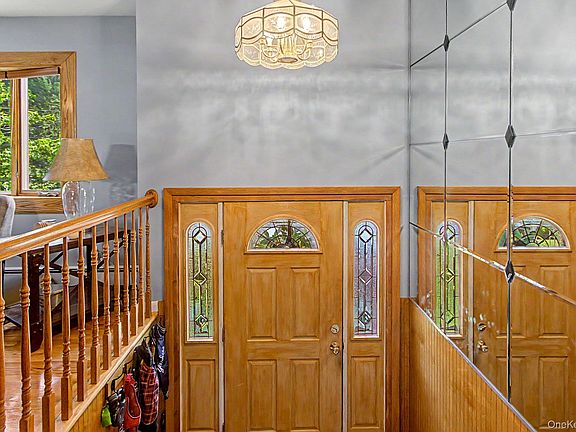 4th image of 3 Van Wardt Place