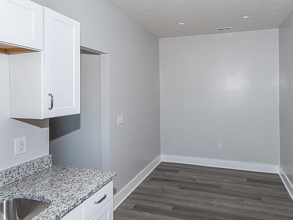 5th image of 5143 E Washington St APT 201