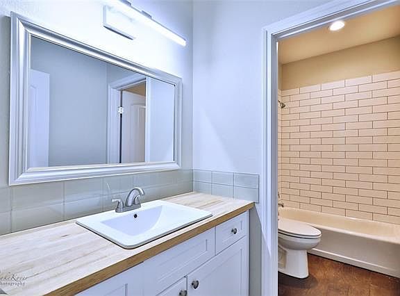 5th image of 512 N West St