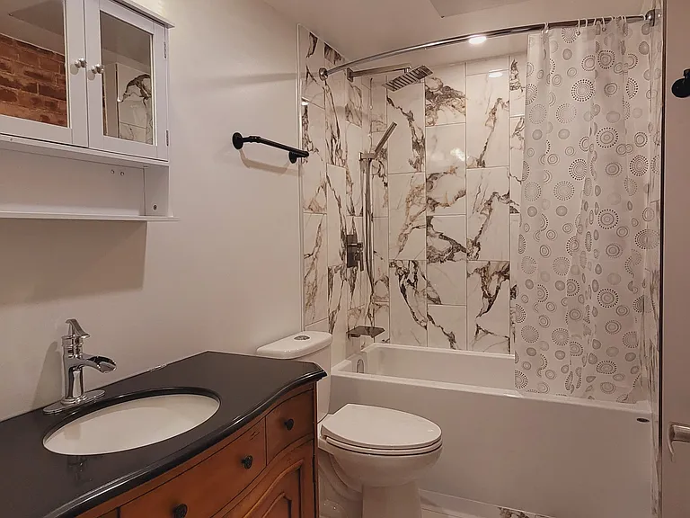 157 James St #202 — Photo 15