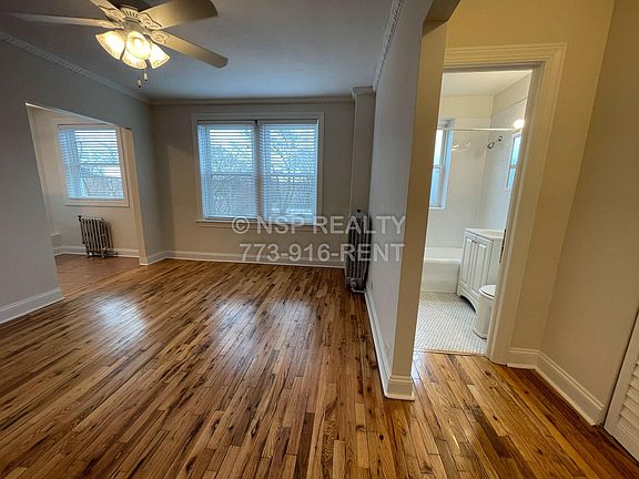 2nd image of 1410 W Chase Ave #403