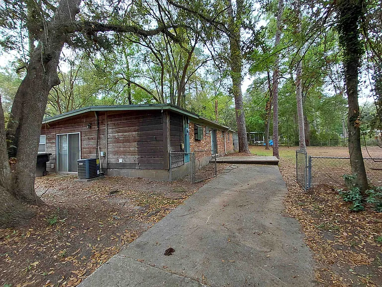 2412 Almond Dr — Photo 23