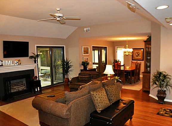 5th image of 37 Golden Hind Dr