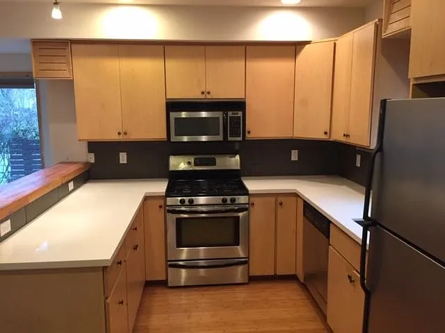 1501 S Plum St — Photo 5