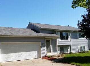 735 Hunt St SE, Lowell, MI 49331