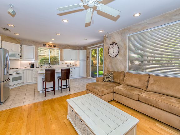 4th image of 28429 Lobelia Ln