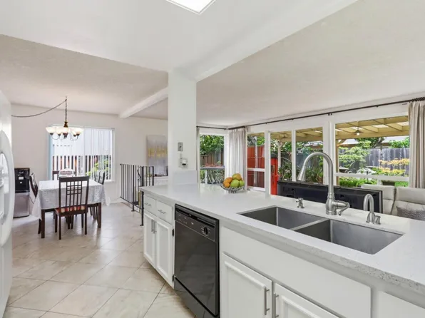 225 Prague Dr, San Jose, CA 95119
