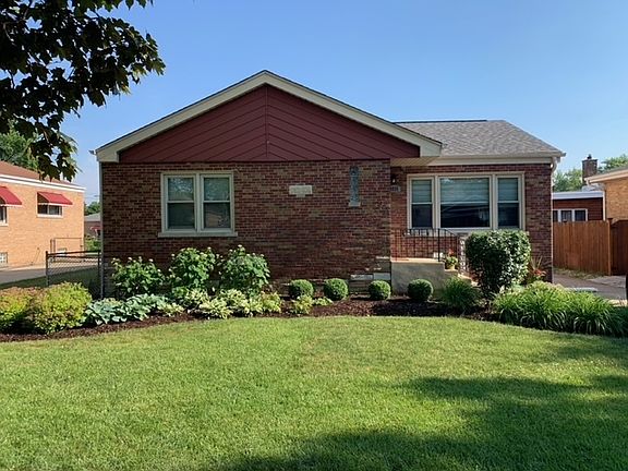2nd image of 4835 W 98th Pl