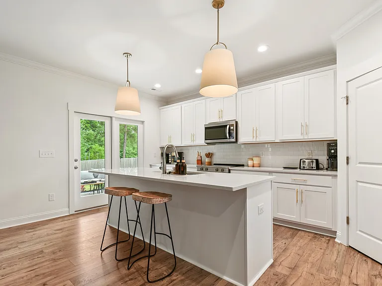 506 Saltworks Ln — Photo 9