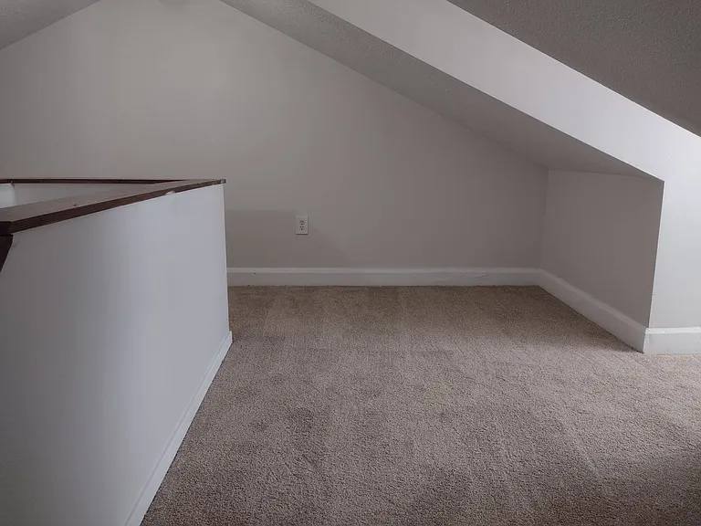 4403 Davison St — Photo 27