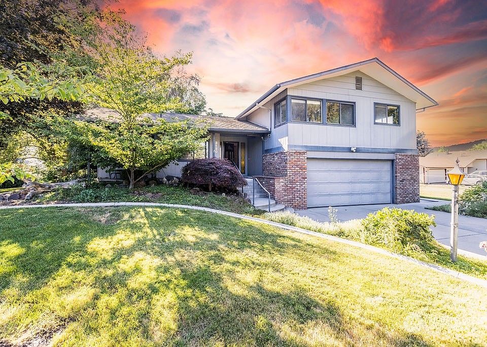 1st image of 3120 Brisbane Drive