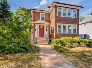 72 Washington St, Newton, MA 02458