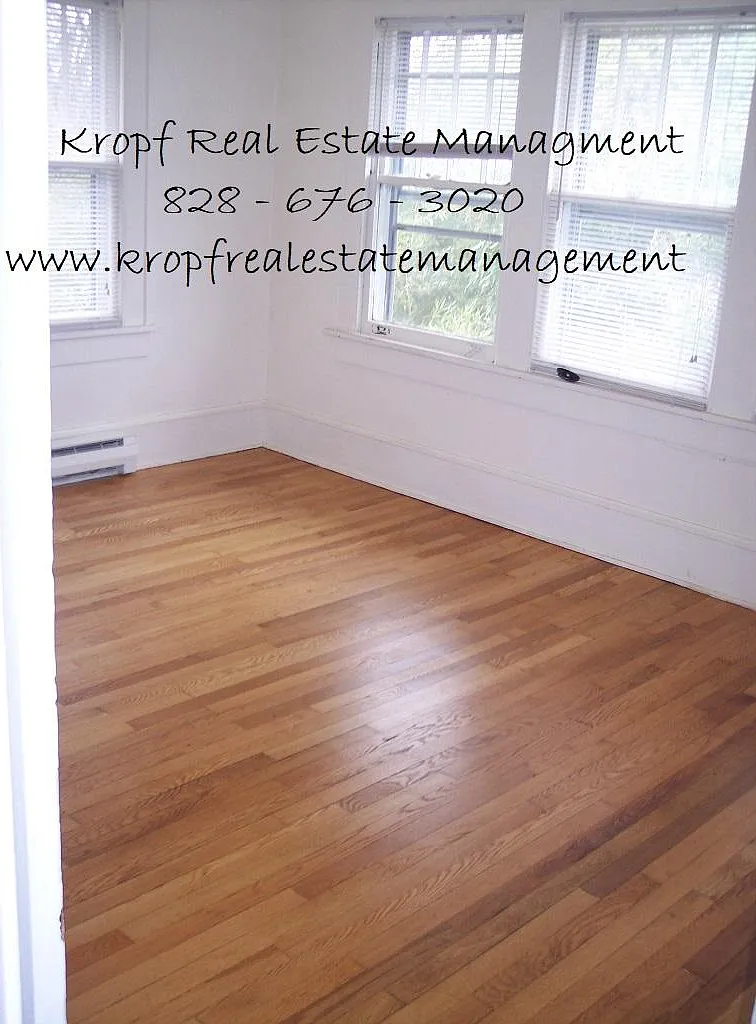 1 bed, $1,300 — Photo 2