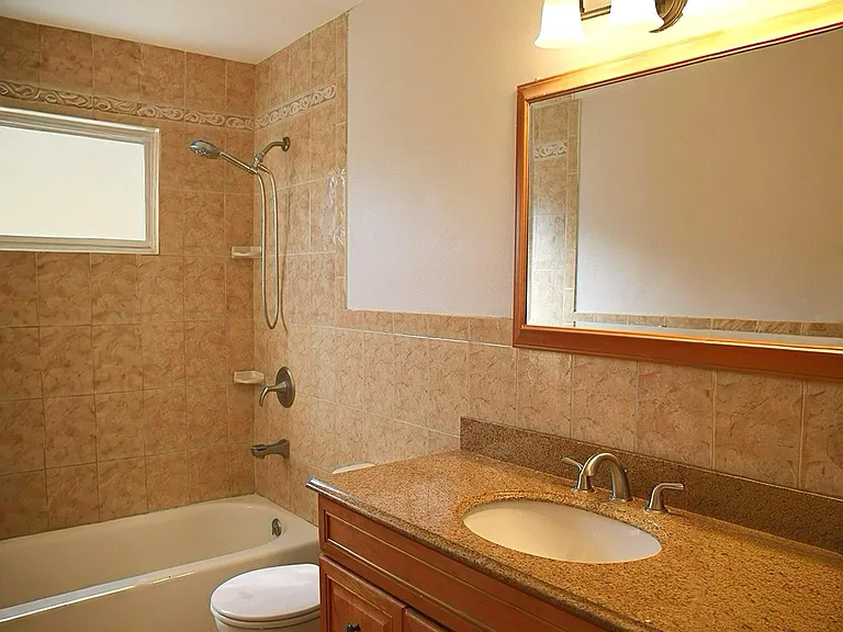 219 Chrystal Dr — Photo 11