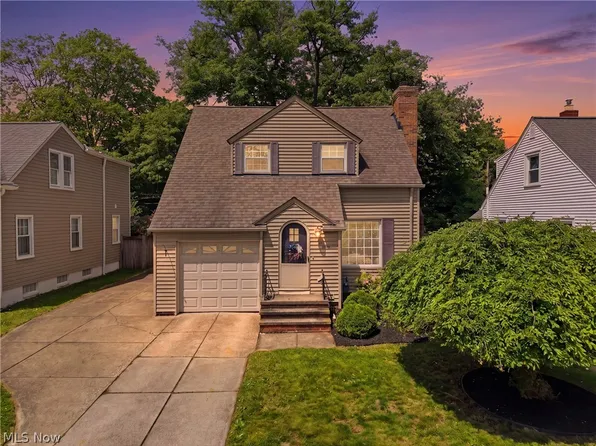 430 Canterbury Rd, Bay Village, OH 44140