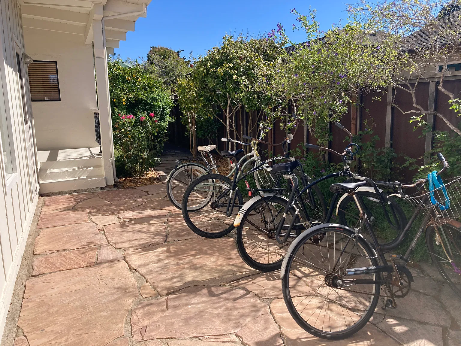 3 bed, 2280 sqft, $6,000 — Photo 4