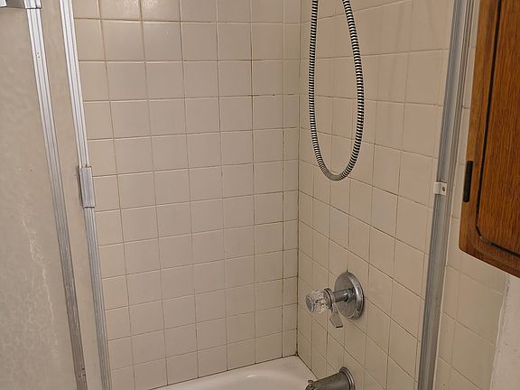 4th image of 878 1/2 Silver Fir Rd