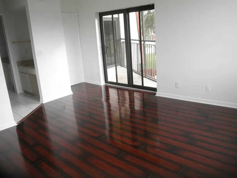 3896 Victoria Dr — Photo 8