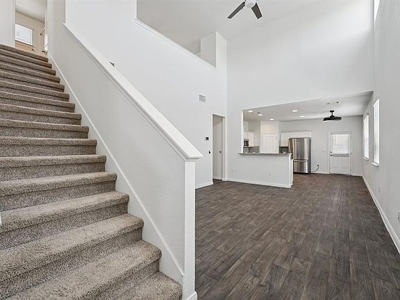 4th image of 13905 Levy Ln