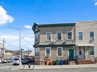 6041 55th St, Flushing, NY 11378