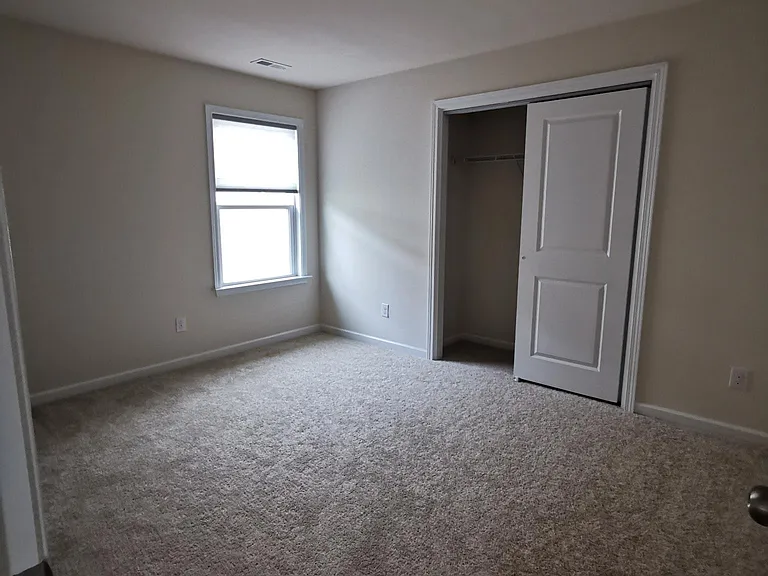 7107 Thornrose Dr — Photo 17