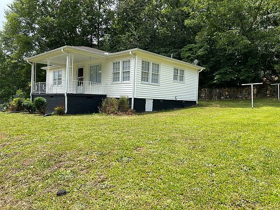 3rd image of 1102 Johnston Dr
