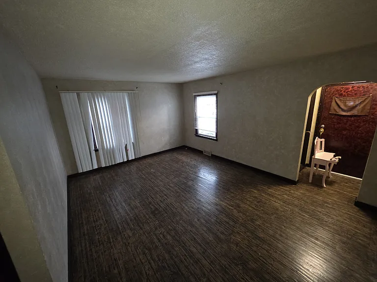 807 W Meadows Pl — Photo 8