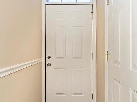 3rd image of 10339 Bridle Ct