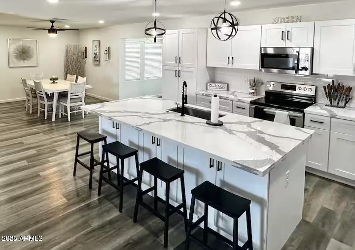 4 bed, 2.0 bath, 1920 sqft, $3,500 — Photo 1