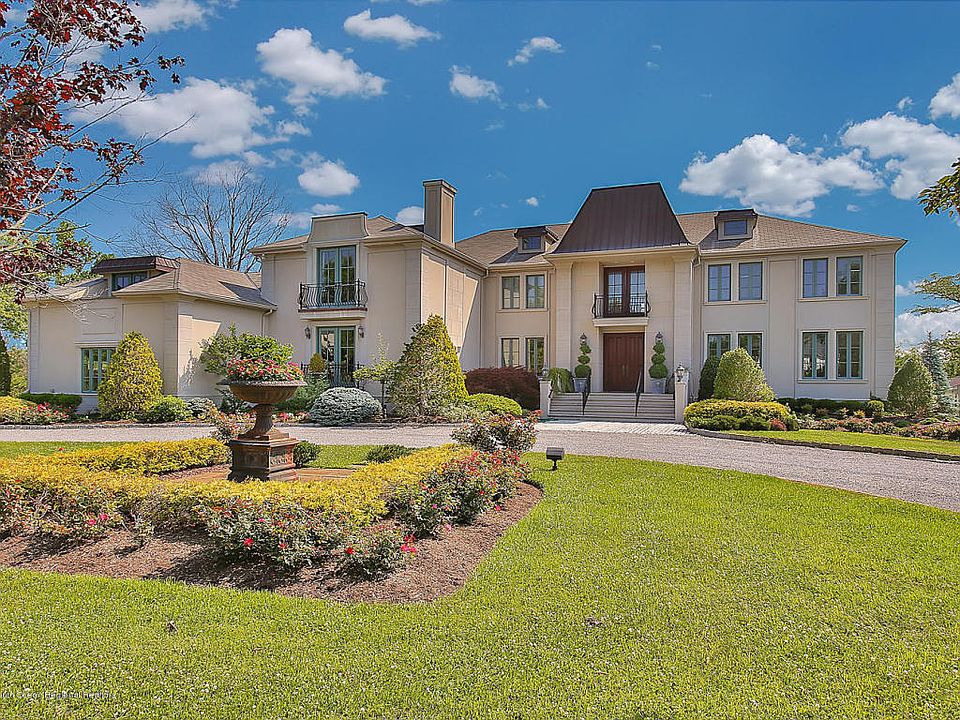 1st image of 11 Oyster Bay Dr #A