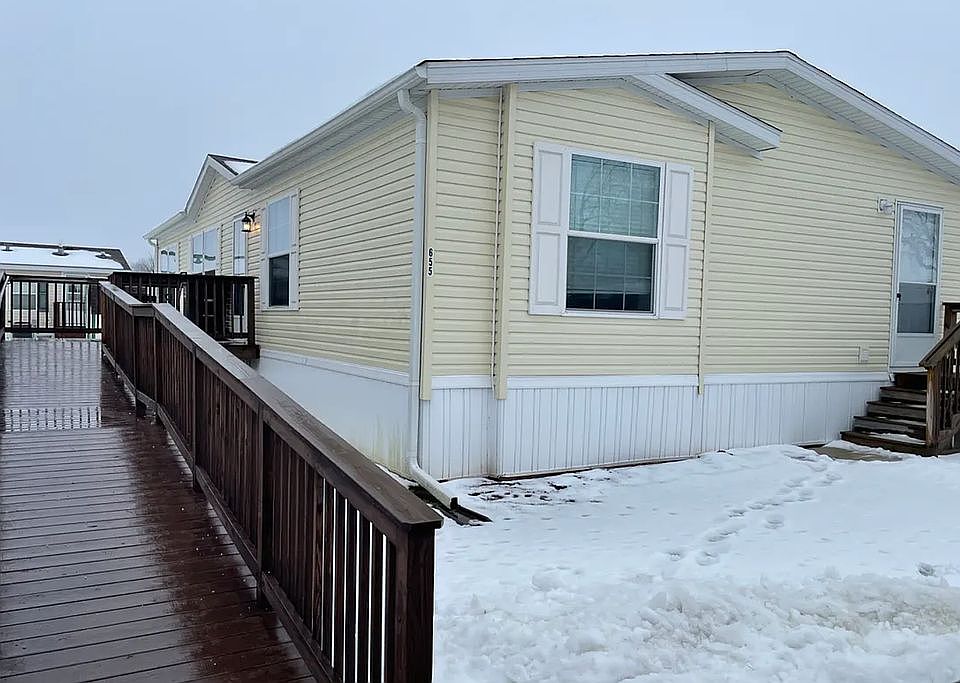 1st image of 655 Ronald Ln