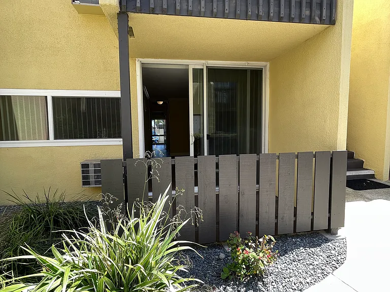 6401 Mount Ada Rd #137 — Photo 12
