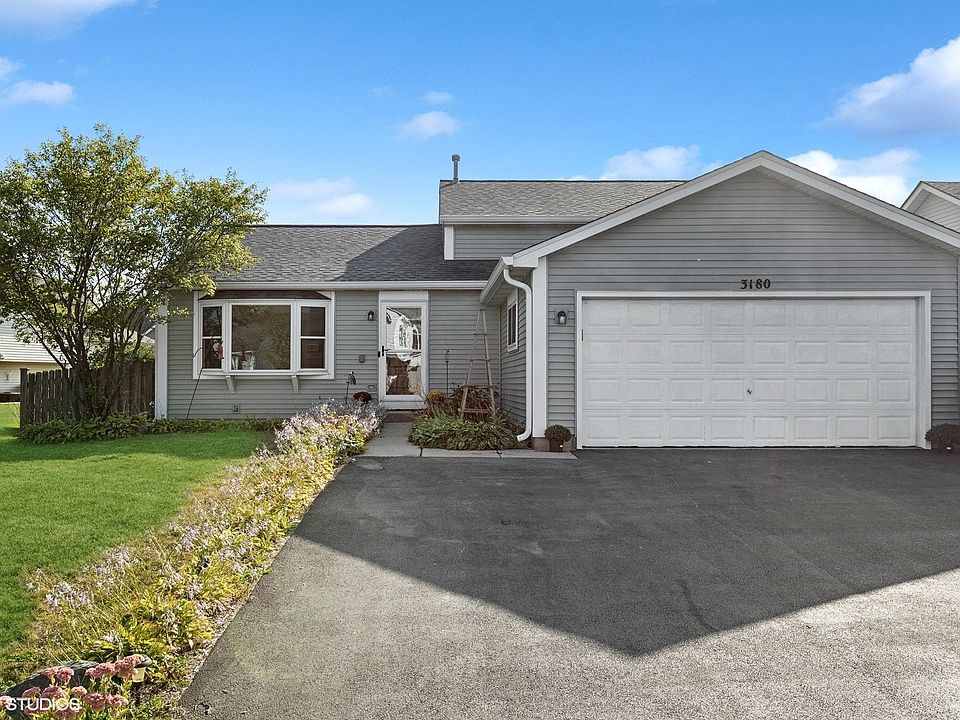 1st image of 3180 Montrose Dr