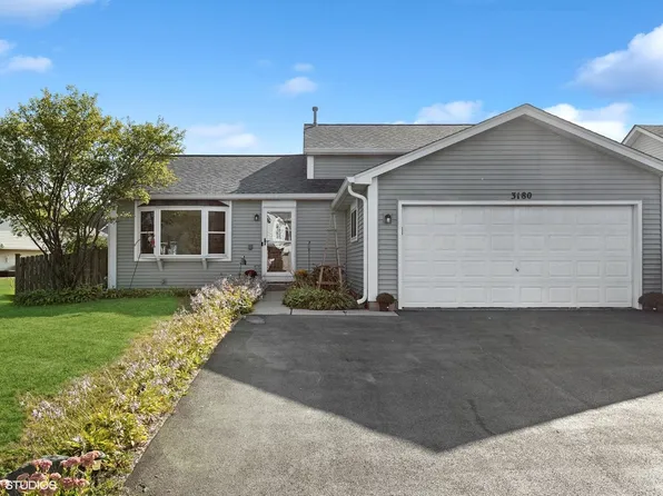 3180 Montrose Dr, Lake In The Hills, IL 60156